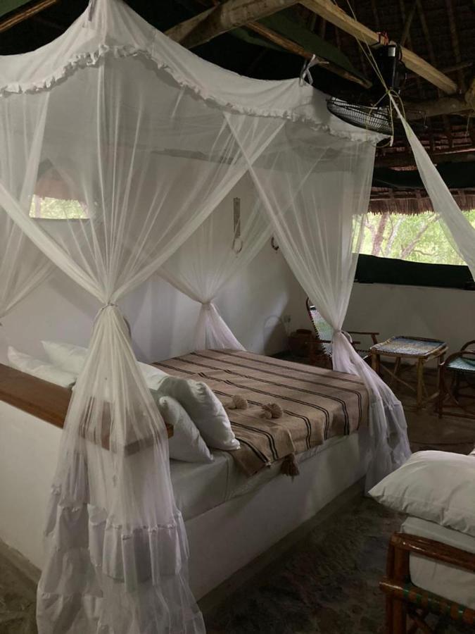 Lemara Eco Camp Hotel Kisaki ภายนอก รูปภาพ